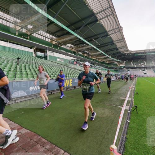 13.09.2026 - 21. swb-Marathon Bremen Michael Burmester http://msf.ph/oto/10324122 13.09.2026 13:26:38 Laufen im Stadion 186, 202, 364, 390, 530, 543, 645, 815, 818, 833, 966, 1077, 1283, 1410, 1412, 1443, 1459, 1473, 1487, 1530, 1561, 1608, 1618, 1700, 1744, 1828, 1953, 1961, 2058, 2059, 2273, 2298, 2308, 2309, 2354, 2382, 2384, 2388, 2404, 2428, 2507, 2508, 2542, 2558, 2576, 2582, 2591, 2592, 2656, 2675, 2725, 2748, 2752, 2762, 2817, 2875, 2878, 2896, 2923, 2965, 2970, 2981, 3045, 3047, 3050, 3062, 3073, 3084, 3097, 3172, 3184, 3259, 3329, 3359, 3433, 3540, 3592, 3629, 3756 meine-sportfotos.de