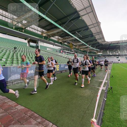13.09.2026 - 21. swb-Marathon Bremen Michael Burmester http://msf.ph/oto/10324187 13.09.2026 13:26:49 Laufen im Stadion 186, 202, 357, 364, 390, 530, 543, 597, 645, 833, 966, 1077, 1283, 1410, 1412, 1443, 1459, 1473, 1487, 1530, 1608, 1618, 1700, 1744, 1769, 1828, 1953, 1961, 2058, 2273, 2298, 2308, 2309, 2382, 2384, 2388, 2404, 2428, 2507, 2508, 2542, 2558, 2576, 2582, 2592, 2656, 2675, 2725, 2748, 2762, 2817, 2875, 2876, 2923, 2965, 2970, 2981, 3045, 3047, 3050, 3062, 3073, 3084, 3097, 3172, 3184, 3219, 3359, 3433, 3540, 3592, 3629, 3756, 3907, 3978 meine-sportfotos.de