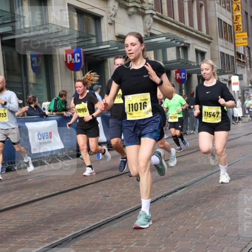 13.09.2026 - 21. swb-Marathon Bremen Strokosch-Dieckow http://msf.ph/oto/10324255 13.09.2026 11:00:13 Ziel 10144, 10263, 10272, 10275, 10306, 10369, 10677, 10801, 10810, 11045, 11126, 11129, 11162, 11180, 11547, 11556, 11623, 11687, 11708, 11769, 11838, 12018, 12105, 12106, 12291, 12394, 12430, 12530, 12531, 10175, 10691, 10758, 10810, 10867, 11016, 11071, 11158, 11159, 11160, 11250, 11259, 11427, 11445, 11453, 11524, 11525, 11528, 11547, 11587, 11588, 11589, 11623, 11637, 11879, 11904, 11907, 12123, 12190, 12238, 12239, 12274, 12352 meine-sportfotos.de