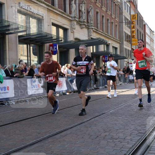 13.09.2026 - 21. swb-Marathon Bremen Strokosch-Dieckow http://msf.ph/oto/10324331 13.09.2026 13:19:23 Ziel 161, 411, 461, 926, 1010, 1232, 1281, 1468, 1535, 1642, 2870, 2906, 3319, 3966, 4101, 4455, 4479, 4480, 4977, 4978, 7037, 7140, 7268, 7655, 7945, 8153, 8185, 8263, 9082, 9359, 9984, 13163, 189, 666, 1599, 2007, 2390, 2423, 2535, 3182, 3508, 4319, 4819, 4857, 5172, 5371, 6008, 6137, 6633, 7647, 7686, 7754, 7945, 9512, 9552, 9638, 9805 meine-sportfotos.de