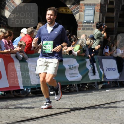 13.09.2026 - 21. swb-Marathon Bremen Strokosch-Dieckow http://msf.ph/oto/10324337 13.09.2026 13:10:46 Ziel 604, 640, 1277, 2605, 3959, 5532, 5620, 6267, 7881, 8033, 8064, 8709, 384, 697, 1385, 2021, 2759, 4023, 4475, 4571, 5079, 5155, 5168, 5314, 5387, 6657, 7115, 7136, 9622, 9659 meine-sportfotos.de