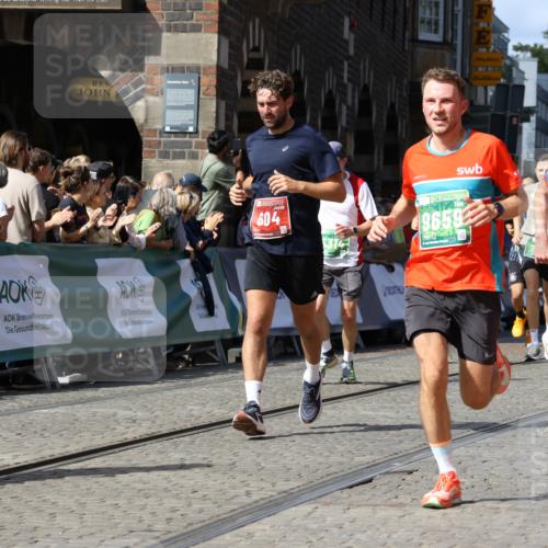 13.09.2026 - 21. swb-Marathon Bremen Strokosch-Dieckow http://msf.ph/oto/10324364 13.09.2026 13:10:47 Ziel 604, 640, 1181, 1277, 2605, 3959, 4727, 5532, 5620, 6267, 7881, 8033, 8064, 8709, 384, 697, 2021, 2759, 4023, 4475, 4571, 5079, 5168, 5314, 6471, 6657, 7115, 7136, 9622 meine-sportfotos.de