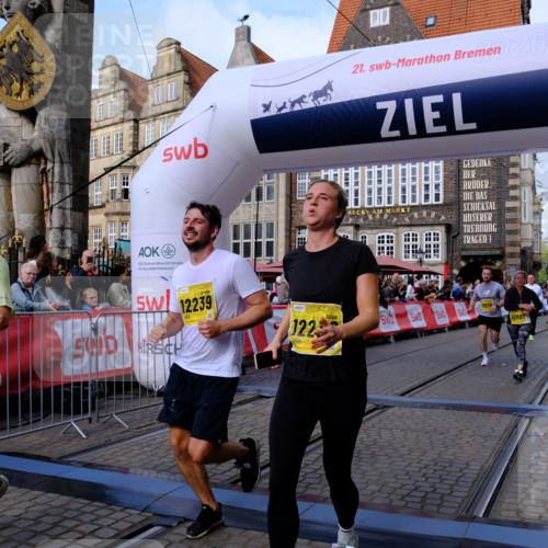13.09.2026 - 21. swb-Marathon Bremen Tim E. http://msf.ph/oto/10324411 13.09.2026 11:00:13 Ziel 10175, 10236, 10691, 10758, 10867, 11054, 11056, 11071, 11089, 11158, 11159, 11160, 11250, 11259, 11427, 11445, 11453, 11528, 11637, 11803, 11879, 11904, 12123, 12238, 12239, 12242, 12243, 12274, 12388, 12480 meine-sportfotos.de