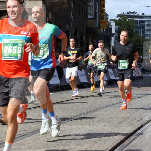 13.09.2026 - 21. swb-Marathon Bremen Strokosch-Dieckow http://msf.ph/oto/10324432 13.09.2026 13:10:48 Ziel 604, 640, 1181, 1277, 1554, 2605, 3959, 4727, 5532, 5620, 6267, 7881, 8033, 8064, 8709, 335, 384, 697, 2021, 2759, 4023, 4475, 4571, 5079, 5168, 5314, 6471, 6657, 7115, 7136, 8183, 9622 meine-sportfotos.de