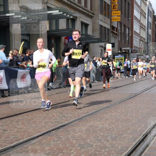 13.09.2026 - 21. swb-Marathon Bremen Strokosch-Dieckow http://msf.ph/oto/10324511 13.09.2026 11:00:20 Ziel 10263, 10272, 10275, 10306, 10369, 10857, 11126, 11162, 11180, 11343, 11475, 11556, 11687, 11708, 11769, 11797, 11819, 11838, 11959, 12006, 12018, 12397, 12430, 10144, 10677, 10758, 10801, 10810, 11016, 11045, 11071, 11129, 11158, 11159, 11160, 11250, 11259, 11445, 11453, 11524, 11525, 11528, 11547, 11587, 11588, 11589, 11623, 11907, 12105, 12106, 12123, 12190, 12274, 12291, 12352, 12394, 12530, 12531 meine-sportfotos.de