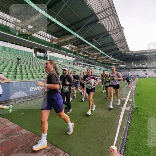 13.09.2026 - 21. swb-Marathon Bremen Michael Burmester http://msf.ph/oto/10324517 13.09.2026 13:27:23 Laufen im Stadion 111, 186, 202, 357, 364, 390, 478, 597, 726, 829, 833, 888, 925, 1077, 1220, 1412, 1473, 1496, 1530, 1608, 1618, 1700, 1769, 1958, 1961, 1984, 2236, 2273, 2309, 2382, 2384, 2388, 2404, 2428, 2502, 2507, 2508, 2542, 2558, 2576, 2582, 2592, 2656, 2675, 2725, 2748, 2817, 2875, 2876, 2923, 2965, 2970, 3045, 3047, 3050, 3073, 3084, 3184, 3219, 3359, 3433, 3540, 3592, 3629, 3756, 3885, 3907, 3978, 4457, 4660 meine-sportfotos.de