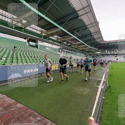 13.09.2026 - 21. swb-Marathon Bremen Michael Burmester http://msf.ph/oto/10324541 13.09.2026 13:27:27 Laufen im Stadion 111, 186, 202, 357, 364, 390, 478, 597, 726, 829, 833, 888, 925, 1077, 1220, 1412, 1473, 1496, 1530, 1608, 1618, 1700, 1769, 1958, 1961, 1984, 2236, 2273, 2309, 2388, 2404, 2428, 2502, 2507, 2508, 2542, 2558, 2576, 2582, 2592, 2656, 2675, 2725, 2748, 2817, 2875, 2876, 2923, 2965, 2970, 3045, 3047, 3050, 3073, 3084, 3184, 3219, 3359, 3433, 3540, 3592, 3629, 3756, 3885, 3907, 3978, 4457, 4660 meine-sportfotos.de