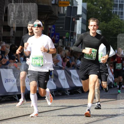 13.09.2026 - 21. swb-Marathon Bremen Strokosch-Dieckow http://msf.ph/oto/10324604 13.09.2026 13:10:54 Ziel 640, 1181, 1277, 1554, 2347, 2605, 4727, 5066, 5152, 5620, 5648, 6267, 7881, 8033, 335, 697, 2021, 2759, 3484, 3647, 4429, 4475, 4571, 5079, 6471, 6657, 8183, 9410, 9622 meine-sportfotos.de