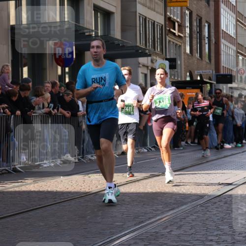 13.09.2026 - 21. swb-Marathon Bremen Strokosch-Dieckow http://msf.ph/oto/10324627 13.09.2026 13:19:32 Ziel 161, 411, 431, 461, 495, 511, 1010, 1053, 1252, 1281, 1468, 1535, 1551, 1642, 1972, 2870, 2906, 3240, 3319, 3411, 3966, 4101, 4479, 4480, 5813, 5837, 7037, 7404, 7488, 7655, 8185, 8263, 9082, 9359, 9984, 13192, 189, 666, 926, 1232, 1535, 1599, 2423, 2535, 3182, 3508, 4319, 4455, 4977, 4978, 5172, 5371, 6008, 6633, 7140, 7268, 7754, 7945, 8153, 9552, 9638, 9805, 13163 meine-sportfotos.de