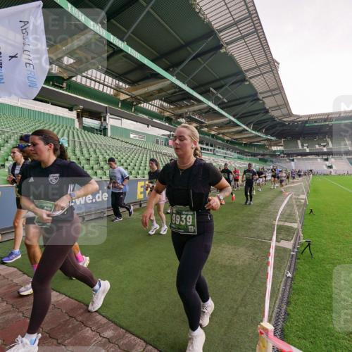 13.09.2026 - 21. swb-Marathon Bremen Michael Burmester http://msf.ph/oto/10324659 13.09.2026 13:27:37 Laufen im Stadion 111, 186, 202, 357, 364, 390, 478, 597, 726, 829, 833, 888, 925, 1077, 1220, 1412, 1473, 1496, 1608, 1700, 1769, 1958, 1961, 1984, 2236, 2273, 2309, 2388, 2404, 2428, 2502, 2507, 2508, 2542, 2574, 2576, 2582, 2592, 2725, 2748, 2817, 2875, 2876, 2923, 2965, 3045, 3047, 3050, 3073, 3084, 3184, 3219, 3359, 3540, 3589, 3592, 3629, 3756, 3826, 3885, 3907, 3978, 4238, 4457, 4660 meine-sportfotos.de