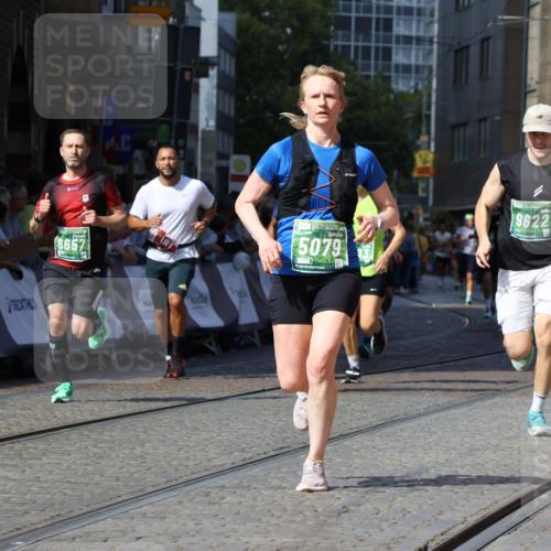 13.09.2026 - 21. swb-Marathon Bremen Strokosch-Dieckow http://msf.ph/oto/10324724 13.09.2026 13:10:57 Ziel 640, 1181, 1498, 1554, 2347, 2605, 4727, 5066, 5152, 5620, 5648, 6267, 7881, 13248, 335, 697, 2021, 3440, 3448, 3484, 3647, 4429, 5079, 6471, 6657, 8183, 9410, 9622, 9762 meine-sportfotos.de