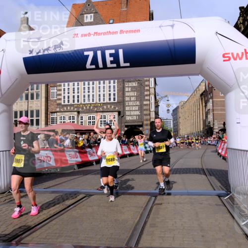 13.09.2026 - 21. swb-Marathon Bremen Tim E. http://msf.ph/oto/10324726 13.09.2026 11:00:24 Ziel 10175, 10758, 10867, 11016, 11071, 11158, 11159, 11160, 11250, 11259, 11445, 11453, 11524, 11525, 11528, 11587, 11588, 11589, 11879, 11907, 12123, 12238, 12239, 12274, 12352 meine-sportfotos.de