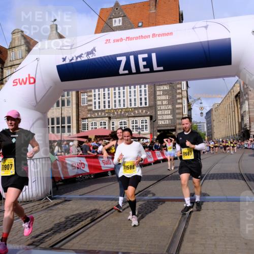 13.09.2026 - 21. swb-Marathon Bremen Tim E. http://msf.ph/oto/10324770 13.09.2026 11:00:24 Ziel 10175, 10758, 10867, 11016, 11071, 11158, 11159, 11160, 11250, 11259, 11445, 11453, 11524, 11525, 11528, 11587, 11588, 11589, 11879, 11907, 12123, 12238, 12239, 12274, 12352 meine-sportfotos.de