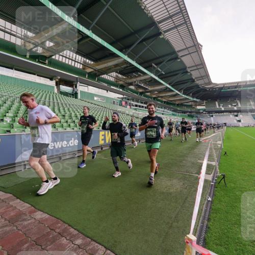 13.09.2026 - 21. swb-Marathon Bremen Michael Burmester http://msf.ph/oto/10324775 13.09.2026 13:27:51 Laufen im Stadion 111, 186, 220, 357, 364, 390, 478, 597, 726, 829, 833, 888, 925, 1077, 1079, 1220, 1298, 1325, 1412, 1496, 1608, 1700, 1741, 1769, 1958, 1961, 1984, 2236, 2273, 2309, 2365, 2388, 2404, 2428, 2472, 2502, 2507, 2542, 2574, 2576, 2582, 2725, 2743, 2748, 2817, 2875, 2876, 2923, 2965, 3045, 3050, 3061, 3073, 3084, 3154, 3184, 3219, 3540, 3589, 3592, 3629, 3694, 3756, 3826, 3853, 3885, 3907, 3978, 4108, 4238, 4457, 4660 meine-sportfotos.de