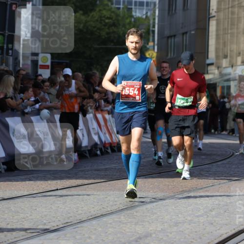 13.09.2026 - 21. swb-Marathon Bremen Strokosch-Dieckow http://msf.ph/oto/10324817 13.09.2026 13:11:00 Ziel 384, 1181, 1385, 1498, 1554, 2347, 2605, 4727, 5066, 5152, 5155, 5168, 5387, 5620, 5648, 6267, 7115, 7881, 9659, 13248, 335, 697, 1349, 2087, 3440, 3448, 3484, 3647, 4429, 6471, 8183, 8474, 9410, 9618, 9762 meine-sportfotos.de