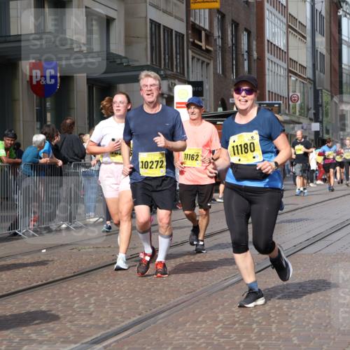 13.09.2026 - 21. swb-Marathon Bremen Strokosch-Dieckow http://msf.ph/oto/10324837 13.09.2026 11:00:28 Ziel 10093, 10263, 10272, 10275, 10306, 10367, 10368, 10753, 10857, 11055, 11162, 11180, 11247, 11343, 11359, 11475, 11540, 11556, 11687, 11708, 11728, 11797, 11804, 11819, 11838, 11959, 12006, 12116, 12397, 12428, 12430, 10144, 10369, 10677, 10801, 10810, 11016, 11045, 11126, 11129, 11547, 11587, 11588, 11589, 11623, 11769, 12018, 12105, 12106, 12190, 12291, 12352, 12394, 12530, 12531 meine-sportfotos.de