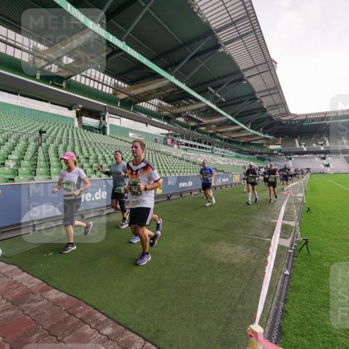13.09.2026 - 21. swb-Marathon Bremen Michael Burmester http://msf.ph/oto/10324850 13.09.2026 13:27:59 Laufen im Stadion 111, 186, 220, 357, 364, 390, 478, 597, 726, 829, 833, 888, 925, 1079, 1220, 1298, 1325, 1412, 1496, 1608, 1700, 1741, 1769, 1958, 1961, 1984, 2236, 2273, 2309, 2365, 2388, 2404, 2428, 2472, 2502, 2507, 2542, 2574, 2582, 2593, 2725, 2743, 2748, 2875, 2876, 2923, 3045, 3050, 3061, 3073, 3084, 3154, 3184, 3219, 3540, 3589, 3592, 3694, 3756, 3798, 3826, 3853, 3885, 3907, 3978, 3987, 4108, 4238, 4457, 4660 meine-sportfotos.de