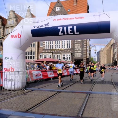 13.09.2026 - 21. swb-Marathon Bremen Tim E. http://msf.ph/oto/10324891 13.09.2026 11:00:33 Ziel 10144, 10677, 10758, 10801, 10810, 11016, 11045, 11129, 11524, 11525, 11547, 11587, 11588, 11589, 11623, 11907, 12105, 12106, 12190, 12291, 12352, 12394, 12530, 12531 meine-sportfotos.de