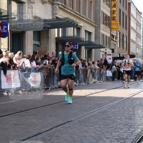13.09.2026 - 21. swb-Marathon Bremen Strokosch-Dieckow http://msf.ph/oto/10324895 13.09.2026 13:19:39 Ziel 205, 411, 431, 495, 511, 1053, 1058, 1252, 1390, 1537, 1551, 1931, 1972, 2343, 2807, 2870, 2903, 2906, 3240, 3319, 3411, 3690, 3966, 4101, 4287, 4479, 4480, 5340, 5389, 5813, 5837, 6663, 7341, 7404, 7488, 7531, 7655, 8263, 9082, 9359, 13192, 161, 461, 926, 1010, 1232, 1281, 1468, 1535, 1642, 2423, 2906, 3182, 4319, 4455, 4977, 4978, 5371, 7037, 7140, 7268, 7754, 7945, 8153, 8185, 9552, 9638, 9984, 13163 meine-sportfotos.de