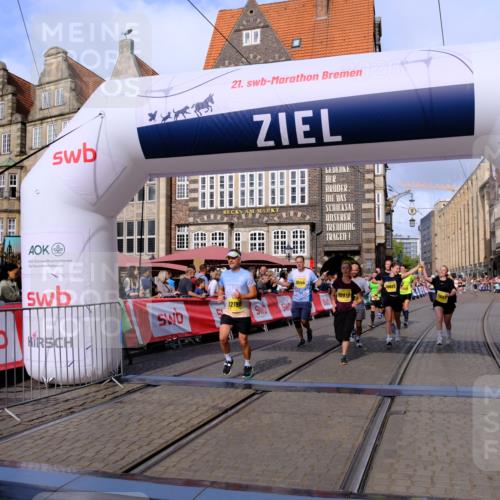 13.09.2026 - 21. swb-Marathon Bremen Tim E. http://msf.ph/oto/10324922 13.09.2026 11:00:33 Ziel 10144, 10677, 10758, 10801, 10810, 11016, 11045, 11129, 11524, 11525, 11547, 11587, 11588, 11589, 11623, 11907, 12105, 12106, 12190, 12291, 12352, 12394, 12530, 12531 meine-sportfotos.de