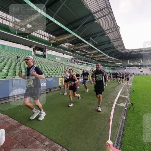 13.09.2026 - 21. swb-Marathon Bremen Michael Burmester http://msf.ph/oto/10324926 13.09.2026 13:28:08 Laufen im Stadion 111, 186, 220, 357, 364, 478, 597, 726, 829, 888, 925, 1079, 1220, 1298, 1325, 1412, 1496, 1608, 1700, 1741, 1769, 1777, 1958, 1961, 1984, 2236, 2309, 2365, 2388, 2404, 2472, 2502, 2507, 2542, 2574, 2582, 2593, 2725, 2743, 2748, 2868, 2875, 2876, 2923, 2991, 3045, 3050, 3061, 3073, 3154, 3184, 3219, 3540, 3589, 3592, 3595, 3678, 3694, 3756, 3798, 3826, 3853, 3885, 3907, 3978, 3987, 4108, 4238, 4457, 4660 meine-sportfotos.de