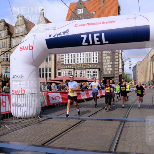 13.09.2026 - 21. swb-Marathon Bremen Tim E. http://msf.ph/oto/10324931 13.09.2026 11:00:33 Ziel 10144, 10677, 10758, 10801, 10810, 11016, 11045, 11129, 11524, 11525, 11547, 11587, 11588, 11589, 11623, 11907, 12105, 12106, 12190, 12291, 12352, 12394, 12530, 12531 meine-sportfotos.de