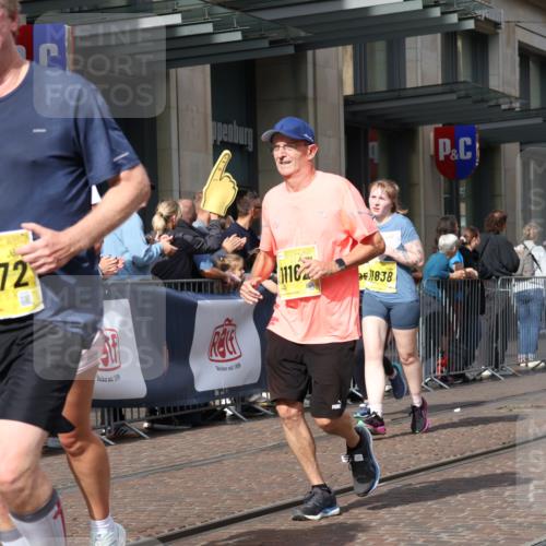 13.09.2026 - 21. swb-Marathon Bremen Strokosch-Dieckow http://msf.ph/oto/10324938 13.09.2026 11:00:31 Ziel 10093, 10263, 10272, 10275, 10306, 10367, 10368, 10428, 10753, 10857, 11055, 11162, 11180, 11247, 11343, 11359, 11475, 11540, 11556, 11687, 11708, 11728, 11797, 11804, 11819, 11838, 11959, 12006, 12116, 12397, 12428, 12430, 10144, 10272, 10275, 10369, 10677, 10801, 10810, 11016, 11045, 11126, 11129, 11547, 11623, 11769, 12018, 12105, 12106, 12190, 12291, 12352, 12394, 12530, 12531 meine-sportfotos.de