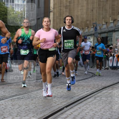 13.09.2026 - 21. swb-Marathon Bremen Strokosch-Dieckow http://msf.ph/oto/10324957 13.09.2026 13:24:55 Ziel 282, 789, 790, 1516, 1582, 2280, 3375, 3524, 3994, 4277, 5328, 5572, 5668, 5669, 5953, 6080, 6626, 7568, 8310, 8636, 8784, 8881, 9264, 9541, 9573, 9676, 10069, 10071, 10097, 1080, 1166, 1264, 1436, 1448, 2322, 3105, 4091, 4113, 4507, 4918, 6079, 6544, 6943, 7409, 8245, 9073, 9152, 9360, 9493, 13088 meine-sportfotos.de