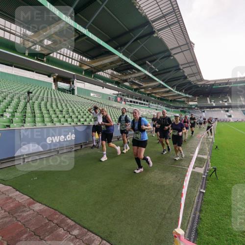 13.09.2026 - 21. swb-Marathon Bremen Michael Burmester http://msf.ph/oto/10324962 13.09.2026 13:28:13 Laufen im Stadion 111, 186, 220, 357, 364, 478, 597, 726, 729, 829, 888, 925, 1079, 1220, 1298, 1325, 1384, 1412, 1496, 1608, 1700, 1741, 1769, 1777, 1958, 1961, 1984, 2236, 2365, 2388, 2404, 2472, 2502, 2507, 2542, 2574, 2593, 2725, 2743, 2748, 2862, 2868, 2875, 2876, 2923, 2924, 2991, 3045, 3050, 3061, 3073, 3154, 3184, 3219, 3321, 3540, 3589, 3592, 3594, 3595, 3678, 3694, 3756, 3798, 3826, 3853, 3885, 3907, 3978, 3987, 4108, 4238, 4457, 4660 meine-sportfotos.de