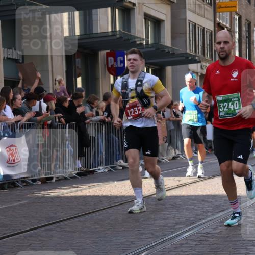 13.09.2026 - 21. swb-Marathon Bremen Strokosch-Dieckow http://msf.ph/oto/10324971 13.09.2026 13:19:42 Ziel 205, 411, 431, 495, 511, 655, 1053, 1058, 1252, 1390, 1537, 1551, 1931, 1972, 2122, 2343, 2807, 2885, 2903, 3240, 3319, 3411, 3690, 3966, 4101, 4287, 5340, 5389, 5813, 5837, 6663, 7341, 7404, 7488, 7531, 8263, 9082, 9359, 9518, 9756, 13192, 161, 461, 926, 1010, 1232, 1281, 1468, 1535, 1642, 2870, 2906, 3966, 4319, 4455, 4479, 4480, 4977, 4978, 5371, 7037, 7140, 7268, 7655, 7945, 8153, 8185, 9359, 9984, 13163 meine-sportfotos.de