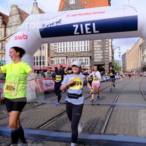 13.09.2026 - 21. swb-Marathon Bremen Tim E. http://msf.ph/oto/10325048 13.09.2026 11:00:38 Ziel 10144, 10677, 10801, 10810, 11016, 11045, 11126, 11129, 11547, 11623, 12018, 12105, 12106, 12190, 12291, 12352, 12394, 12530, 12531 meine-sportfotos.de