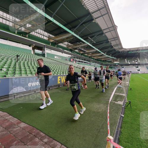 13.09.2026 - 21. swb-Marathon Bremen Michael Burmester http://msf.ph/oto/10325064 13.09.2026 13:28:25 Laufen im Stadion 111, 186, 220, 357, 364, 422, 476, 478, 597, 685, 726, 729, 829, 888, 925, 986, 1079, 1220, 1298, 1325, 1384, 1412, 1496, 1608, 1615, 1741, 1769, 1777, 1958, 1961, 1984, 2236, 2326, 2365, 2404, 2472, 2502, 2507, 2574, 2593, 2725, 2743, 2748, 2862, 2868, 2875, 2876, 2923, 2924, 2991, 3020, 3045, 3050, 3061, 3073, 3154, 3184, 3219, 3238, 3274, 3321, 3361, 3589, 3592, 3594, 3595, 3678, 3694, 3755, 3756, 3798, 3826, 3853, 3885, 3907, 3953, 3971, 3978, 3987, 4108, 4238, 4457, 4660 meine-sportfotos.de