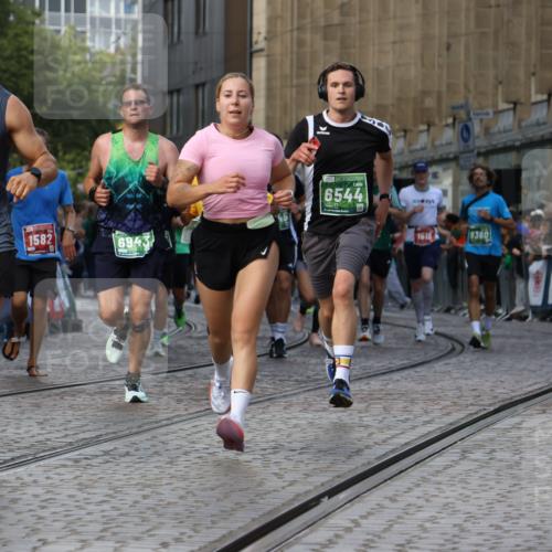 13.09.2026 - 21. swb-Marathon Bremen Strokosch-Dieckow http://msf.ph/oto/10325096 13.09.2026 13:24:55 Ziel 282, 789, 790, 1516, 1582, 2280, 3375, 3524, 3994, 4277, 5328, 5572, 5668, 5669, 5953, 6080, 6626, 7568, 8310, 8636, 8784, 8881, 9264, 9541, 9573, 9676, 10069, 10071, 10097, 1080, 1166, 1264, 1436, 1448, 2322, 3105, 4091, 4113, 4507, 4918, 6079, 6544, 6943, 7409, 8245, 9073, 9152, 9360, 9493, 13088 meine-sportfotos.de