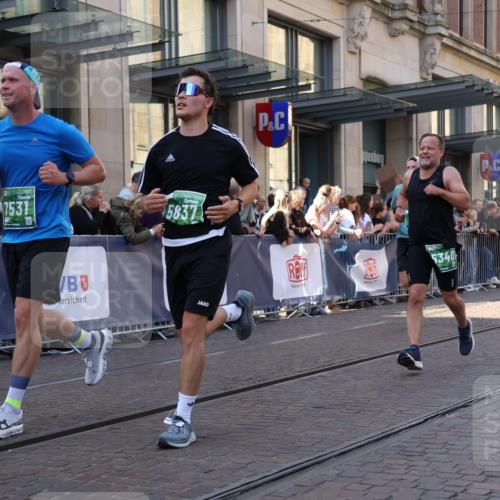 13.09.2026 - 21. swb-Marathon Bremen Strokosch-Dieckow http://msf.ph/oto/10325146 13.09.2026 13:19:47 Ziel 205, 411, 431, 495, 511, 655, 1053, 1058, 1252, 1390, 1537, 1551, 1750, 1931, 1972, 2122, 2343, 2807, 2885, 2903, 3240, 3411, 3685, 3690, 4287, 5340, 5389, 5583, 5813, 5837, 6663, 7341, 7404, 7488, 7531, 7664, 8263, 9518, 9756, 13192, 161, 461, 926, 1010, 1232, 1281, 1468, 1535, 1642, 2870, 2906, 3319, 3966, 4101, 4455, 4479, 4480, 4977, 4978, 7037, 7140, 7268, 7655, 7945, 8153, 8185, 8263, 9082, 9359, 9984, 13163 meine-sportfotos.de