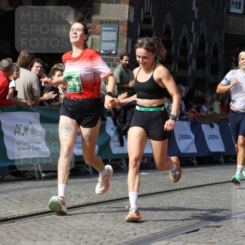 13.09.2026 - 21. swb-Marathon Bremen Strokosch-Dieckow http://msf.ph/oto/10325185 13.09.2026 13:11:12 Ziel 384, 697, 1385, 1498, 2021, 2347, 2759, 4023, 4475, 4571, 5079, 5155, 5168, 5314, 5387, 6657, 7115, 7136, 9622, 9659, 13248, 1349, 2087, 3899, 6274, 8474, 9291, 9618 meine-sportfotos.de