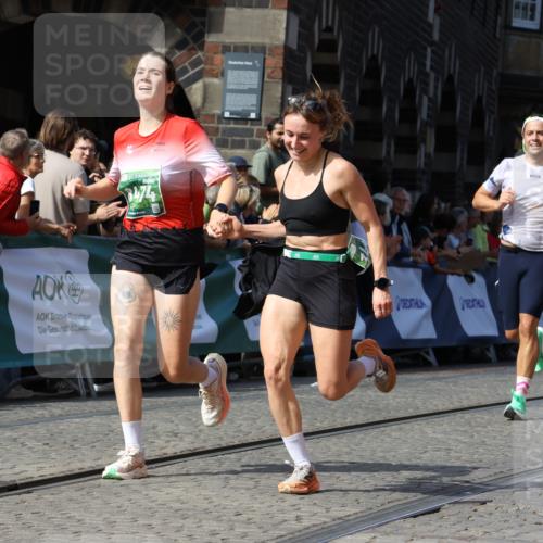 13.09.2026 - 21. swb-Marathon Bremen Strokosch-Dieckow http://msf.ph/oto/10325198 13.09.2026 13:11:12 Ziel 384, 697, 1385, 1498, 2021, 2347, 2759, 4023, 4475, 4571, 5079, 5155, 5168, 5314, 5387, 6657, 7115, 7136, 9622, 9659, 13248, 1349, 2087, 3899, 6274, 8474, 9291, 9618 meine-sportfotos.de
