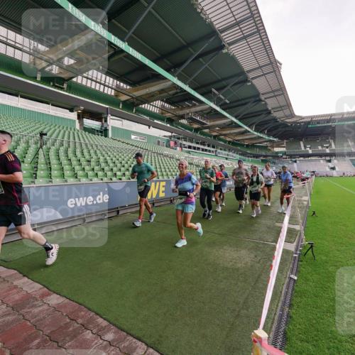 13.09.2026 - 21. swb-Marathon Bremen Michael Burmester http://msf.ph/oto/10325206 13.09.2026 13:28:43 Laufen im Stadion 111, 220, 357, 422, 476, 478, 597, 685, 726, 729, 754, 829, 888, 925, 986, 1079, 1220, 1298, 1325, 1384, 1496, 1608, 1615, 1741, 1769, 1777, 1958, 1961, 1984, 2236, 2326, 2365, 2436, 2472, 2502, 2574, 2593, 2725, 2740, 2743, 2862, 2868, 2876, 2924, 2991, 3020, 3061, 3073, 3129, 3154, 3219, 3238, 3274, 3321, 3361, 3589, 3592, 3594, 3595, 3605, 3678, 3694, 3755, 3758, 3798, 3826, 3853, 3885, 3907, 3953, 3965, 3971, 3978, 3987, 4011, 4108, 4238, 4457, 4660 meine-sportfotos.de