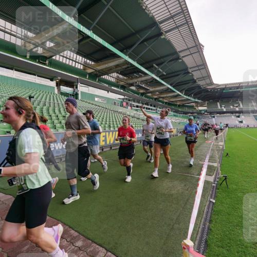 13.09.2026 - 21. swb-Marathon Bremen Michael Burmester http://msf.ph/oto/10325229 13.09.2026 13:28:45 Laufen im Stadion 111, 220, 357, 422, 476, 478, 597, 685, 726, 729, 754, 829, 888, 925, 986, 1079, 1220, 1298, 1325, 1384, 1496, 1608, 1615, 1741, 1769, 1777, 1958, 1984, 2236, 2326, 2365, 2436, 2472, 2502, 2574, 2593, 2740, 2743, 2862, 2868, 2876, 2924, 2991, 3020, 3061, 3073, 3129, 3154, 3219, 3238, 3274, 3321, 3361, 3589, 3594, 3595, 3605, 3678, 3694, 3755, 3758, 3798, 3826, 3853, 3885, 3907, 3953, 3965, 3971, 3978, 3987, 4011, 4108, 4238, 4457, 4660 meine-sportfotos.de