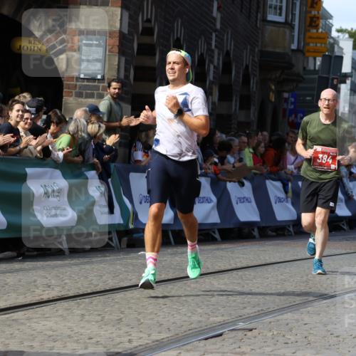 13.09.2026 - 21. swb-Marathon Bremen Strokosch-Dieckow http://msf.ph/oto/10325253 13.09.2026 13:11:13 Ziel 384, 697, 1385, 1498, 2021, 2347, 2759, 4023, 4475, 4571, 5079, 5155, 5168, 5314, 5387, 6471, 6657, 7115, 7136, 9622, 9659, 13248, 382, 1349, 2087, 3899, 6274, 9291, 9618 meine-sportfotos.de