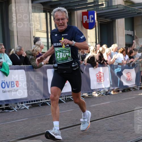 13.09.2026 - 21. swb-Marathon Bremen Strokosch-Dieckow http://msf.ph/oto/10325301 13.09.2026 13:19:50 Ziel 205, 431, 495, 511, 655, 1058, 1252, 1390, 1537, 1551, 1750, 1931, 1972, 2122, 2343, 2807, 2885, 2903, 3240, 3685, 3690, 4287, 5340, 5389, 5583, 5813, 5837, 6663, 6901, 7018, 7341, 7404, 7488, 7531, 7664, 9518, 9756, 13192, 161, 411, 461, 926, 1010, 1053, 1232, 1281, 1468, 1535, 1551, 1642, 2870, 2906, 3240, 3319, 3411, 3966, 4101, 4479, 4480, 4977, 4978, 7037, 7140, 7268, 7488, 7655, 8185, 8263, 9082, 9359, 9984, 13163 meine-sportfotos.de