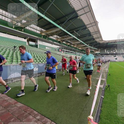 13.09.2026 - 21. swb-Marathon Bremen Michael Burmester http://msf.ph/oto/10325308 13.09.2026 13:28:55 Laufen im Stadion 111, 171, 220, 357, 422, 476, 478, 597, 685, 726, 729, 754, 829, 888, 925, 986, 1079, 1217, 1220, 1270, 1298, 1325, 1384, 1496, 1615, 1741, 1777, 1958, 1984, 2236, 2238, 2326, 2365, 2436, 2472, 2502, 2546, 2574, 2593, 2740, 2743, 2830, 2862, 2868, 2876, 2924, 2991, 3020, 3053, 3061, 3129, 3154, 3219, 3238, 3274, 3321, 3361, 3563, 3589, 3594, 3595, 3605, 3678, 3694, 3755, 3758, 3798, 3826, 3853, 3885, 3953, 3965, 3971, 3978, 3987, 4011, 4108, 4238, 4457, 4660 meine-sportfotos.de