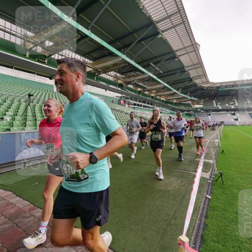 13.09.2026 - 21. swb-Marathon Bremen Michael Burmester http://msf.ph/oto/10325316 13.09.2026 13:28:56 Laufen im Stadion 111, 171, 220, 357, 422, 476, 478, 597, 685, 726, 729, 754, 829, 888, 925, 986, 1079, 1217, 1220, 1270, 1298, 1325, 1384, 1496, 1615, 1741, 1777, 1958, 1984, 2236, 2238, 2326, 2365, 2436, 2472, 2502, 2546, 2574, 2593, 2740, 2743, 2830, 2862, 2868, 2876, 2924, 2991, 3020, 3053, 3061, 3129, 3154, 3219, 3238, 3274, 3321, 3361, 3563, 3589, 3594, 3595, 3605, 3678, 3694, 3755, 3758, 3798, 3826, 3853, 3885, 3953, 3965, 3971, 3978, 3987, 4011, 4108, 4238, 4457, 4660 meine-sportfotos.de