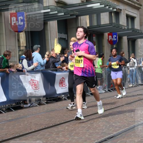 13.09.2026 - 21. swb-Marathon Bremen Strokosch-Dieckow http://msf.ph/oto/10325336 13.09.2026 11:00:41 Ziel 10093, 10367, 10368, 10428, 10639, 10753, 10857, 10964, 10965, 11049, 11055, 11116, 11247, 11359, 11428, 11540, 11681, 11682, 11728, 11797, 11804, 11819, 11850, 12006, 12085, 12116, 12241, 12397, 12428, 10263, 10272, 10275, 10306, 10369, 10677, 10801, 11045, 11126, 11129, 11162, 11180, 11343, 11475, 11556, 11687, 11708, 11769, 11797, 11838, 11959, 12018, 12291, 12394, 12430, 12530, 12531 meine-sportfotos.de