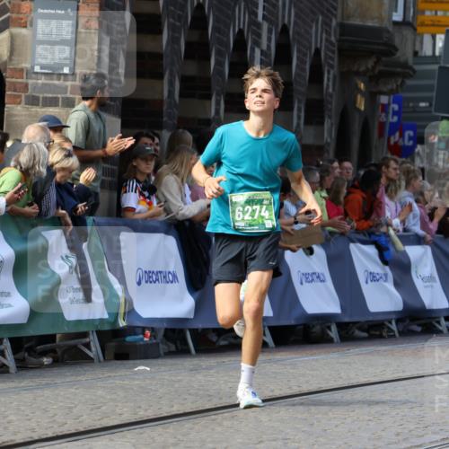 13.09.2026 - 21. swb-Marathon Bremen Strokosch-Dieckow http://msf.ph/oto/10325341 13.09.2026 13:11:16 Ziel 335, 384, 697, 1385, 2021, 2759, 4023, 4475, 4571, 5079, 5155, 5168, 5314, 5387, 6471, 6657, 7115, 7136, 8183, 9410, 9622, 9659, 13248, 382, 3899, 6274, 7109, 9291 meine-sportfotos.de