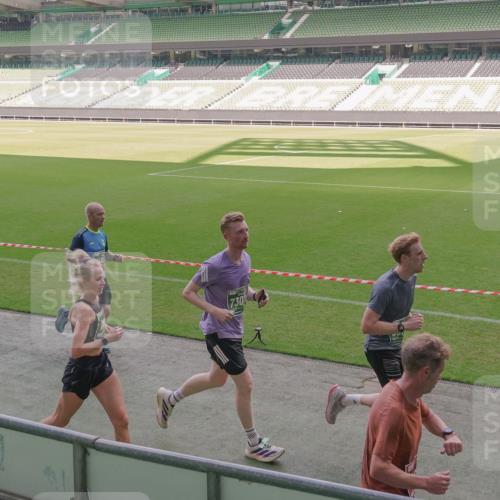 13.09.2026 - 21. swb-Marathon Bremen Michael Burmester http://msf.ph/oto/10325369 13.09.2026 12:54:46 Laufen im Stadion 161, 189, 201, 205, 313, 376, 385, 388, 461, 472, 481, 495, 541, 560, 615, 616, 666, 675, 696, 740, 816, 827, 982, 1053, 1076, 1197, 1207, 1390, 1419, 1433, 1468, 1551, 1599, 1631, 1658, 1707, 1814, 2055, 2125, 2234, 2251, 2280, 2319, 2362, 2383, 2390, 2401, 2422, 2454, 2474, 2499, 2623, 2701, 2733, 2801, 2824, 2870, 2882, 2913, 2922, 2962, 2971, 2997, 3012, 3054, 3134, 3175, 3206, 3241, 3246, 3346, 3356, 3357, 3413, 3706, 3716, 3836, 4137, 6106 meine-sportfotos.de