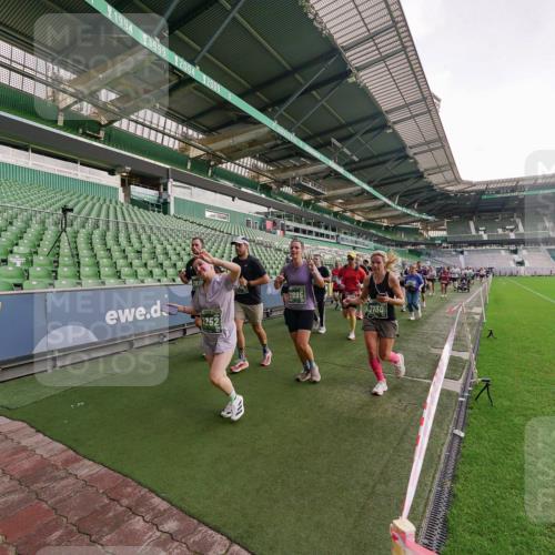 13.09.2026 - 21. swb-Marathon Bremen Michael Burmester http://msf.ph/oto/10325388 13.09.2026 13:28:59 Laufen im Stadion 111, 171, 220, 422, 476, 478, 685, 726, 729, 754, 829, 888, 925, 986, 1079, 1217, 1220, 1242, 1270, 1298, 1325, 1384, 1496, 1615, 1741, 1777, 1886, 1958, 1984, 2236, 2238, 2326, 2365, 2436, 2472, 2502, 2546, 2574, 2593, 2740, 2743, 2830, 2862, 2868, 2876, 2924, 2991, 3020, 3053, 3061, 3129, 3154, 3238, 3274, 3321, 3361, 3563, 3589, 3594, 3595, 3605, 3678, 3694, 3755, 3758, 3798, 3826, 3853, 3885, 3898, 3953, 3965, 3971, 3987, 4011, 4108, 4238, 4457, 4660 meine-sportfotos.de