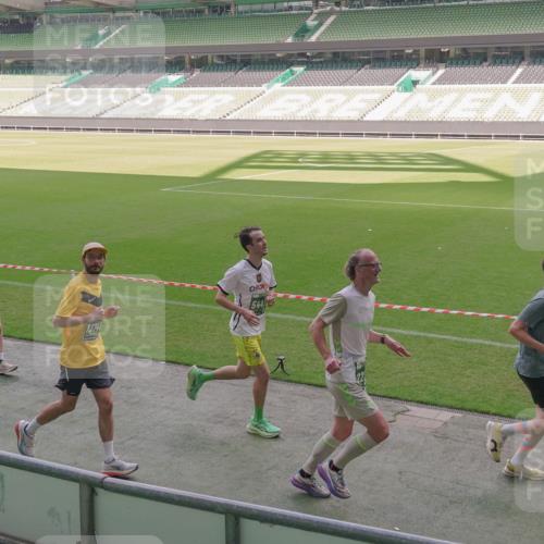13.09.2026 - 21. swb-Marathon Bremen Michael Burmester http://msf.ph/oto/10325420 13.09.2026 12:54:48 Laufen im Stadion 161, 189, 201, 205, 313, 376, 385, 388, 461, 472, 481, 495, 541, 560, 615, 616, 666, 675, 696, 740, 816, 827, 913, 982, 1053, 1076, 1197, 1207, 1390, 1419, 1468, 1551, 1599, 1631, 1658, 1707, 1814, 2055, 2125, 2234, 2251, 2280, 2319, 2362, 2383, 2390, 2401, 2422, 2454, 2474, 2499, 2623, 2701, 2733, 2801, 2824, 2870, 2882, 2913, 2922, 2962, 2971, 2997, 3012, 3054, 3057, 3134, 3175, 3206, 3241, 3246, 3346, 3356, 3357, 3413, 3706, 3716, 3836, 4137, 6106 meine-sportfotos.de