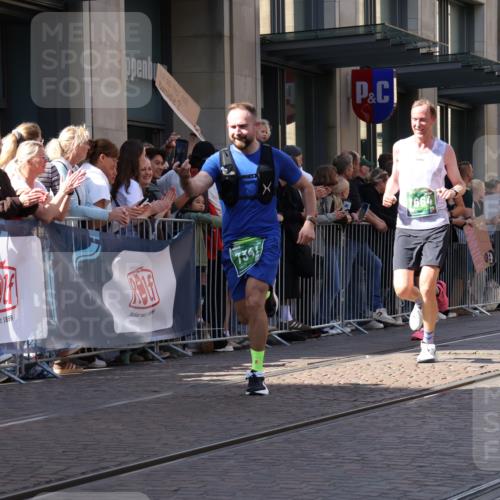 13.09.2026 - 21. swb-Marathon Bremen Strokosch-Dieckow http://msf.ph/oto/10325442 13.09.2026 13:19:53 Ziel 205, 232, 431, 511, 655, 1058, 1252, 1390, 1537, 1750, 1931, 2122, 2343, 2577, 2807, 2885, 2903, 3685, 3690, 4287, 4351, 5340, 5389, 5450, 5583, 5813, 5837, 6663, 6901, 7018, 7341, 7531, 7664, 8178, 9047, 9518, 9756, 161, 411, 461, 495, 926, 1010, 1053, 1232, 1281, 1468, 1535, 1551, 1642, 1972, 2870, 2906, 3240, 3319, 3411, 3966, 4101, 4479, 4480, 4977, 4978, 7037, 7140, 7404, 7488, 7655, 8185, 8263, 9082, 9359, 9984, 13163, 13192 meine-sportfotos.de