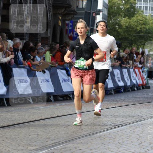 13.09.2026 - 21. swb-Marathon Bremen Strokosch-Dieckow http://msf.ph/oto/10325463 13.09.2026 13:11:21 Ziel 335, 697, 2021, 2759, 3448, 3484, 3647, 4023, 4429, 4475, 4571, 5079, 5314, 6471, 6657, 7136, 8183, 9410, 9622, 382, 3899, 7109, 8982 meine-sportfotos.de