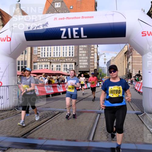 13.09.2026 - 21. swb-Marathon Bremen Tim E. http://msf.ph/oto/10325486 13.09.2026 11:00:54 Ziel 10263, 10272, 10275, 10306, 10369, 11126, 11162, 11180, 11343, 11475, 11556, 11687, 11708, 11769, 11797, 11838, 11959, 12018, 12430 meine-sportfotos.de